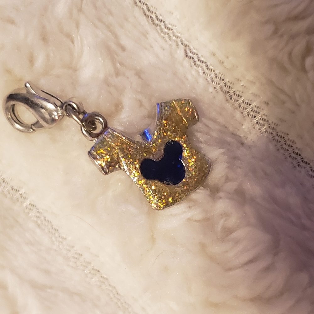 2/$39 Disney Genuine Glitter Mickey Mouse Shirt charm Bead Deadstock - Picture 2 of 7